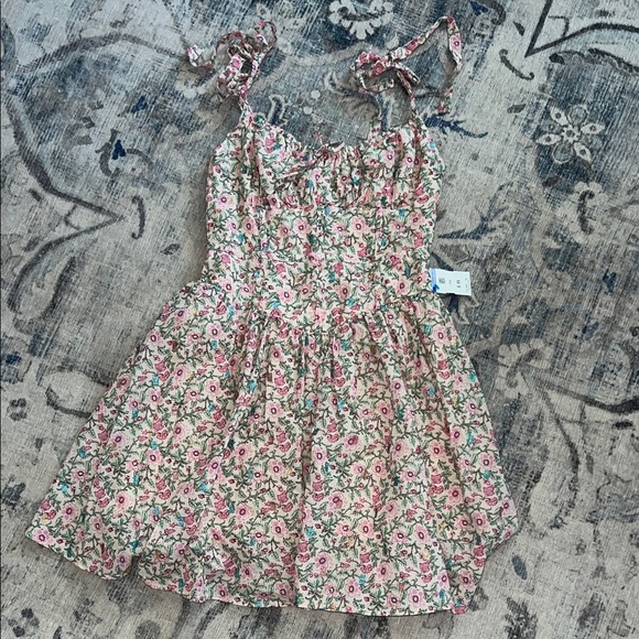 Olivaceous Dresses & Skirts - Floral Pink Dress